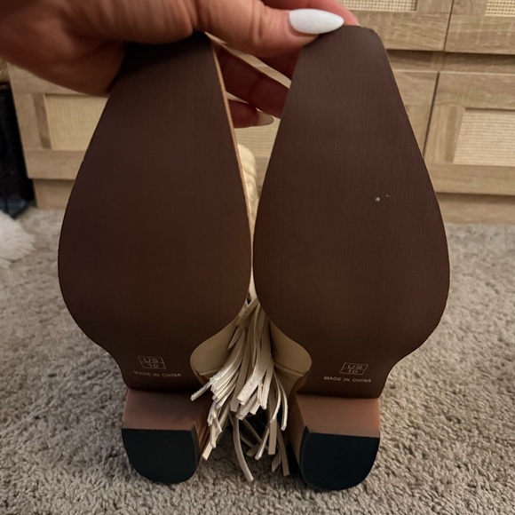 Fringe Western Knee-High Boots in Cream - Women's Fashion Cowboy Boots - Picture 4 of 4